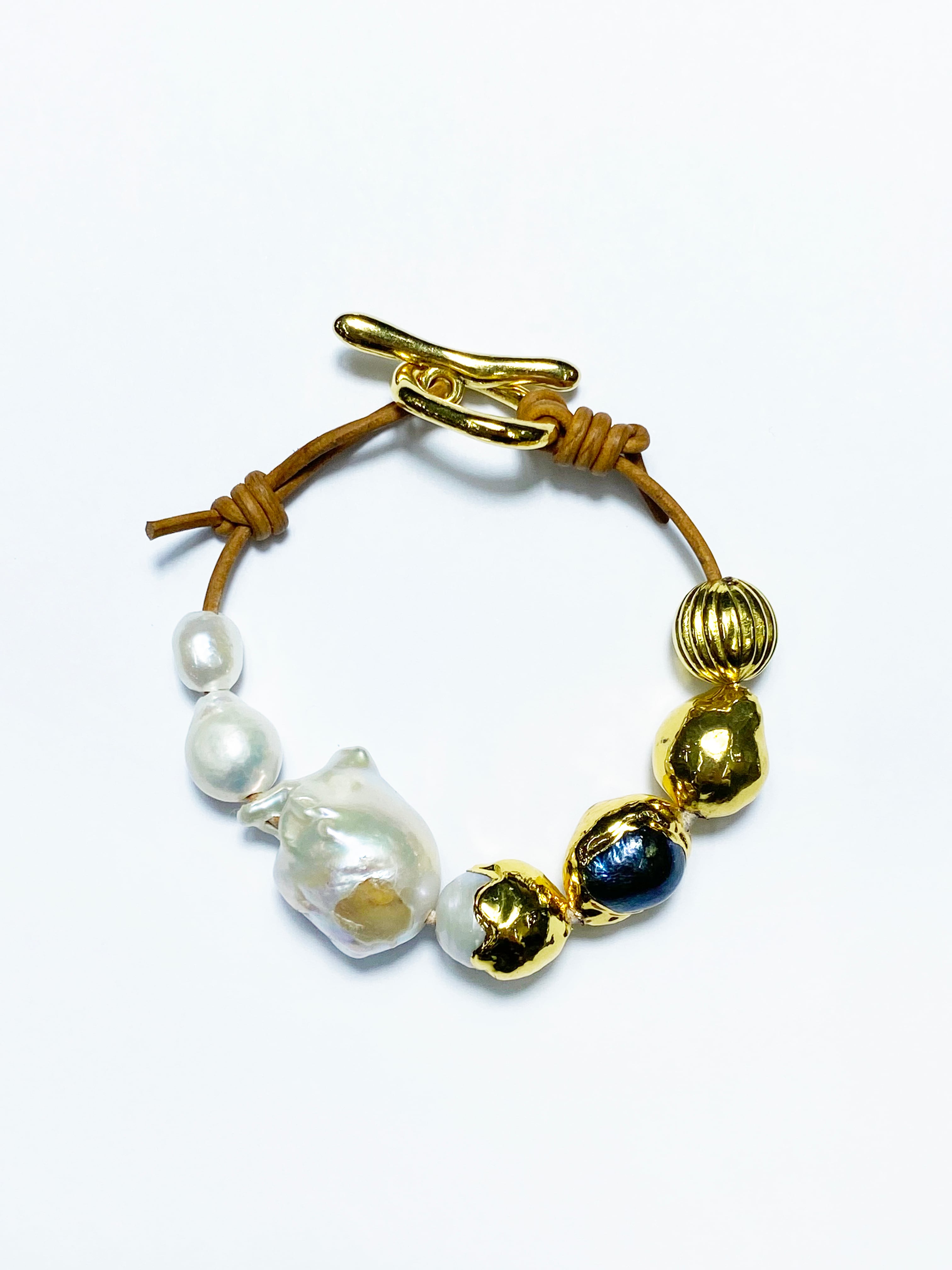 Pearl Bracelet - Gold