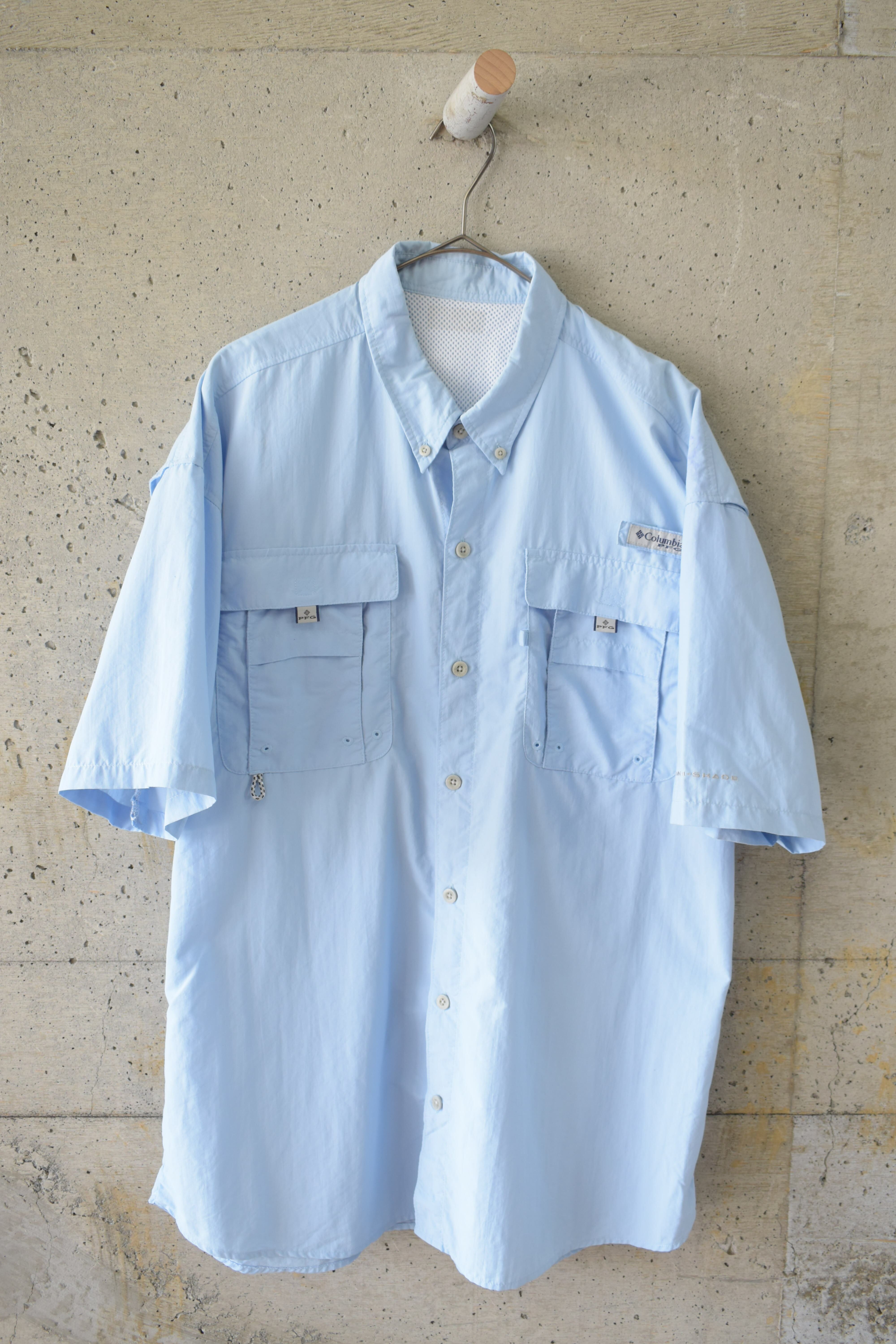 Light blue short-sleeve fishing shirt
