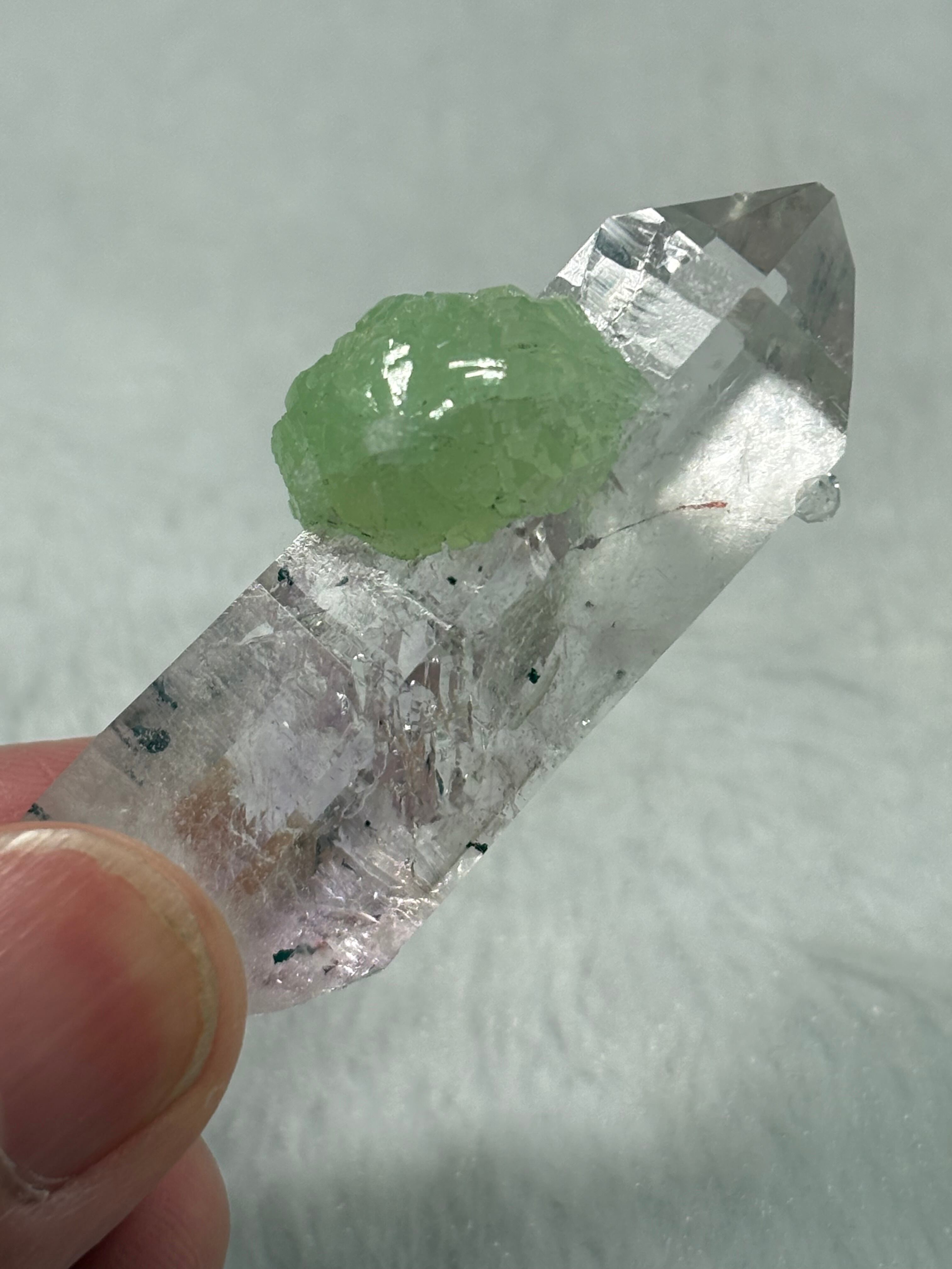 グリーンフローライト ダイヤモンドカット 虹入り天然石 | Pay ID