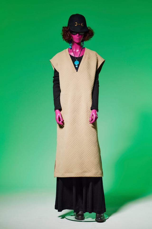 【241O011】タックワンピース