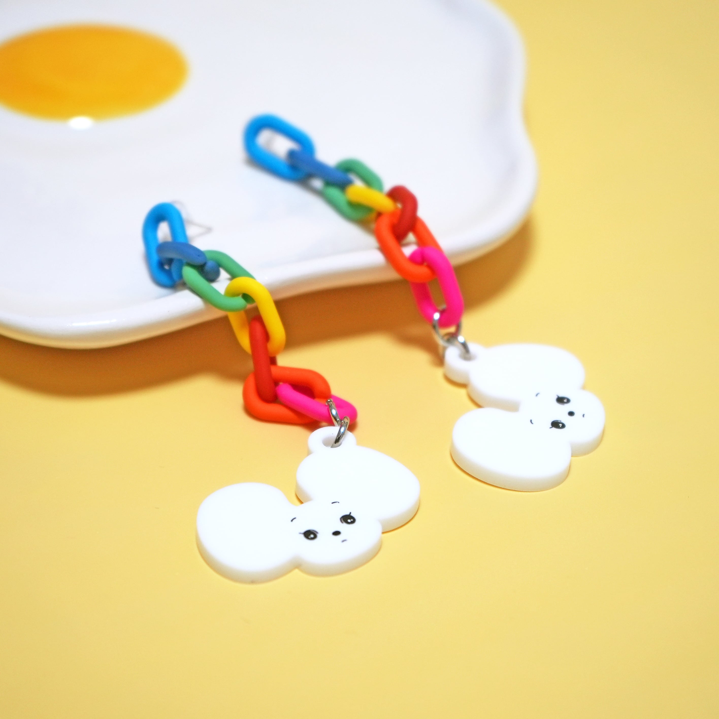 SHIRATAMA GAMES・カラフルチェーンピアス