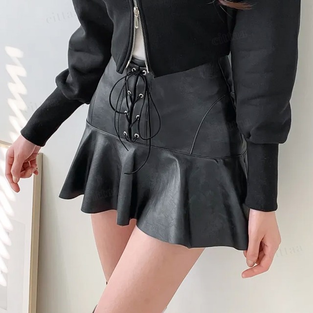 Y-4405　2025冬春新作♡フロントレースアップフェイクレザーフリルスカート ゴルフウェア　ブラック (M)　1224
