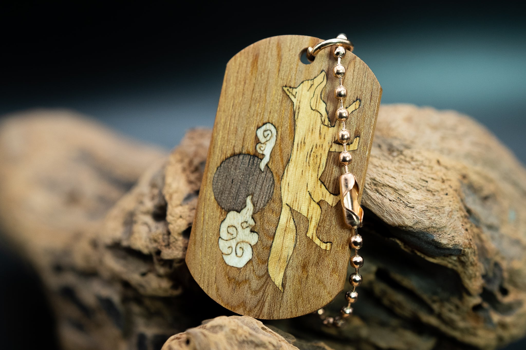 【日本の神木】屋久杉 ドッグタグ 象嵌 十五夜きつね