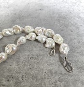 【ROSE】淡水バロックパールネックレス