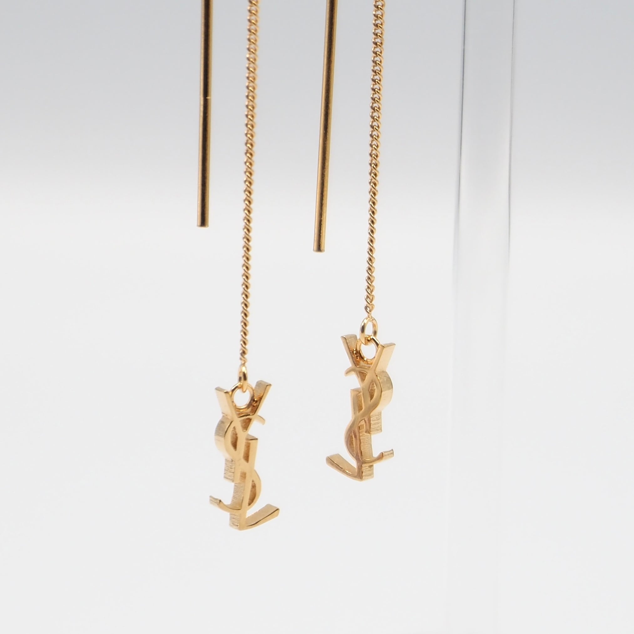 3/15掲載 SAINT LAURENT カサンドラ スレッダー ピアス ゴールド GP サンローラン