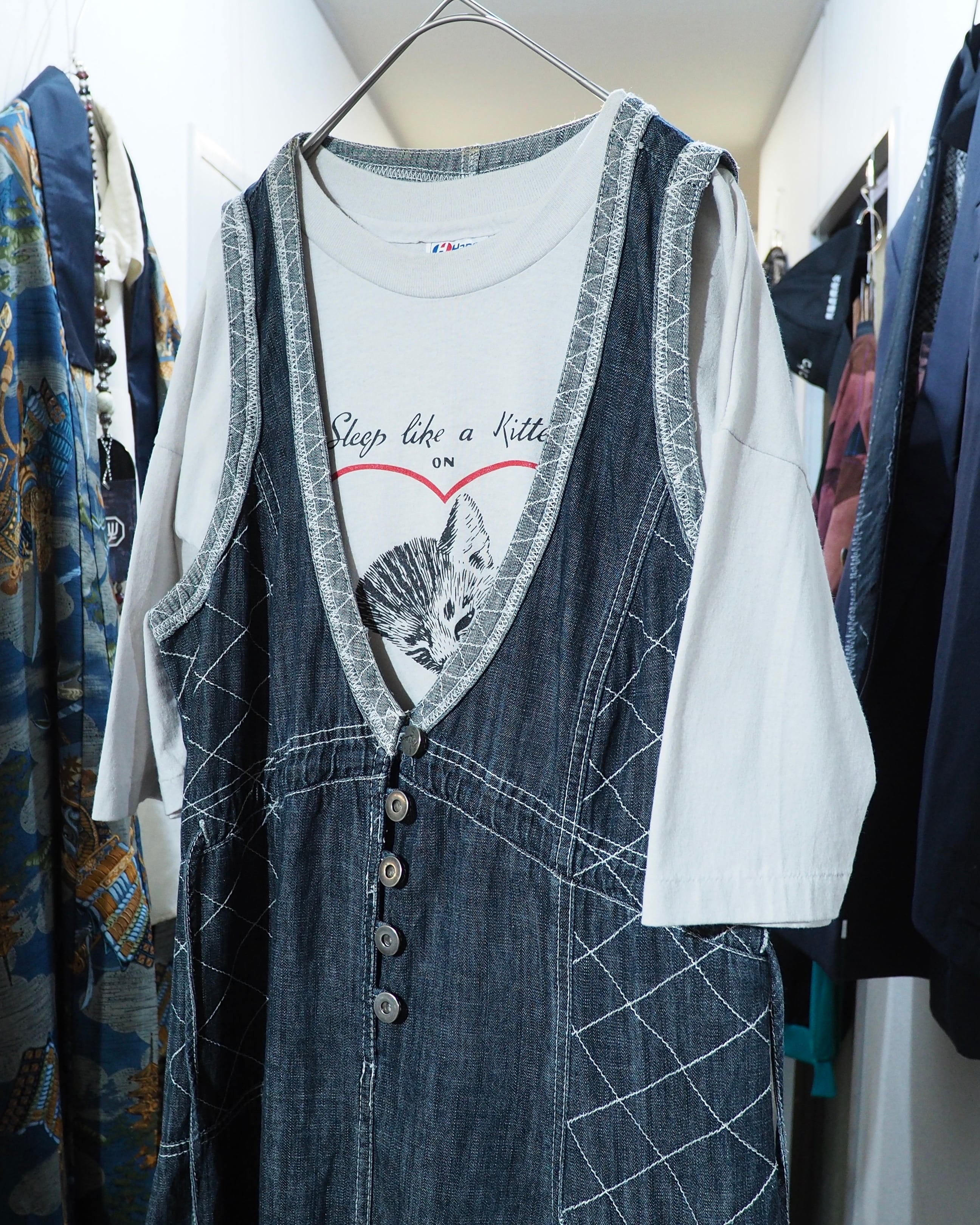 1990s " Made in USA " Sleep Cat printed vintage Tee