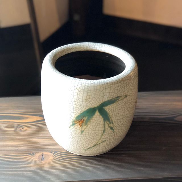 アンティーク火鉢（緑の葉）