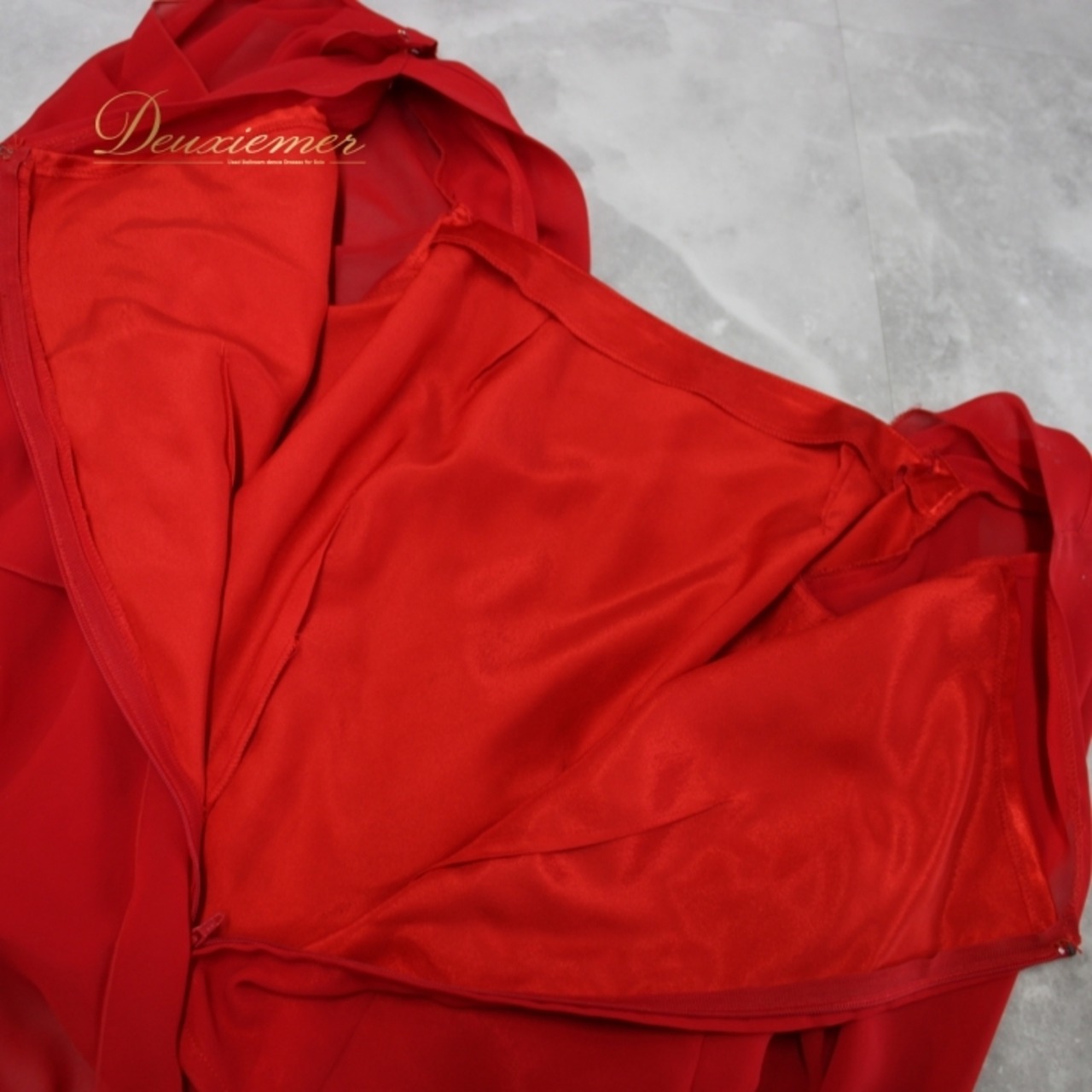 社交ダンス 衣装 スタンダード 上下セット ツーピース レッスンウェア パーティ衣装 オールシーズン PAPILLON パピヨン 赤 レッド系 派手 ポリエステル製 ダンスウェア フレアスカート 結婚式 衣装 売れ筋 大人用 アダルト メンズ レディース カジュアル おしゃれ 体型カバー 派手系 伸縮性あり パーティ用 日本製 謝恩会 社交ダンス用