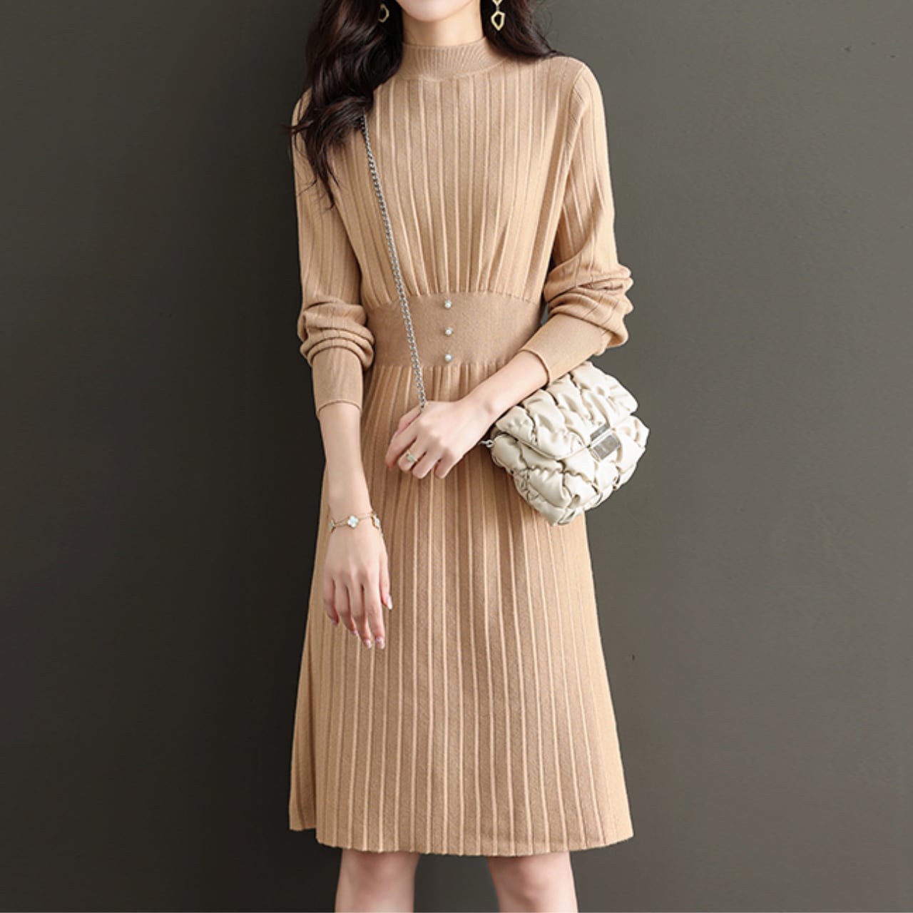 ウエストボタン付きリブニットワンピース Me0761