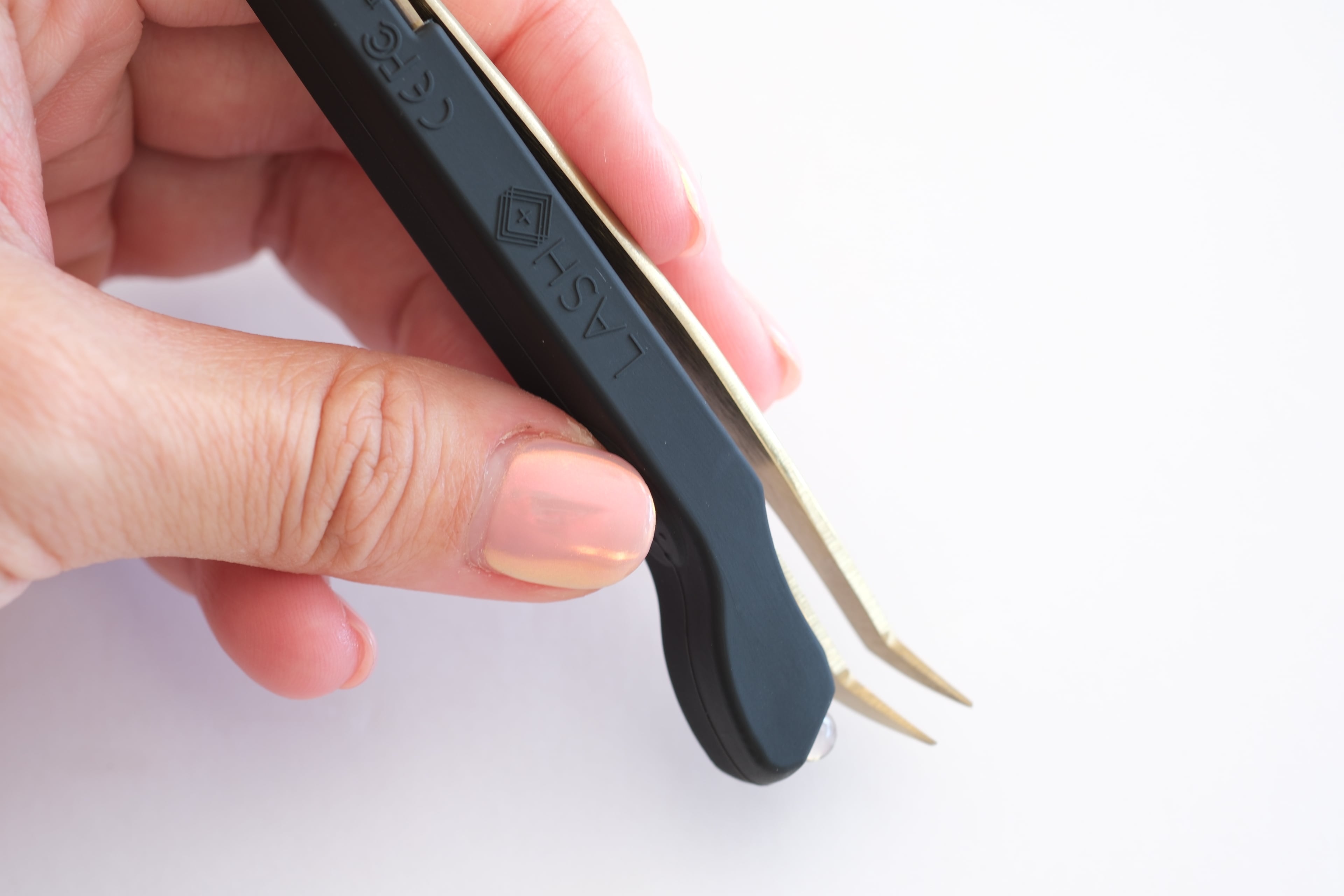 LASH PLUS レーザーラッシュプロライト(ライトのみ/アダプタなし) 立つ