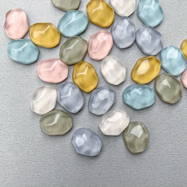〈最終入荷〉ストーン型ペールカラーカボション（6色）