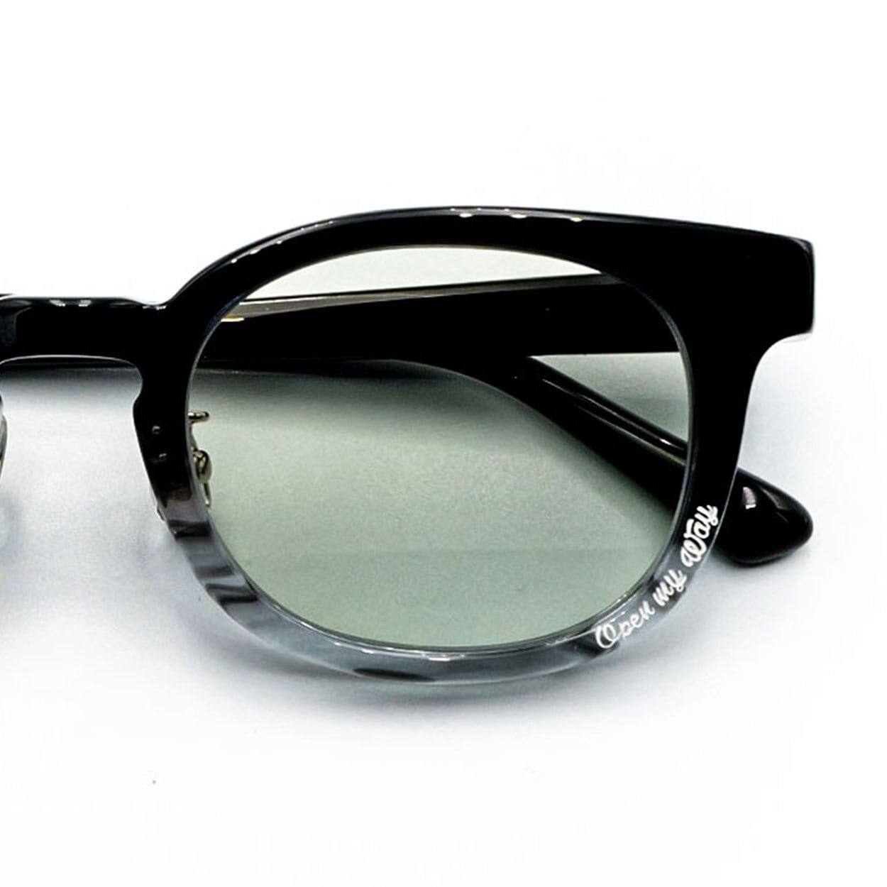 大人気NSH ★ Ash Grayレンズ Take・Bi Colorフレーム Ash Grayレンズ ☆Take it Easy☆ | ☆N S H☆