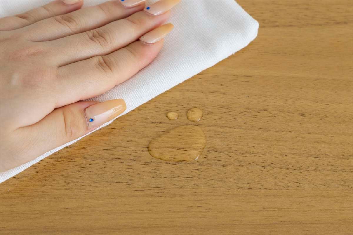 木目調×ストーン調がお部屋をおしゃれに演出する引き出し付き本棚 (幅