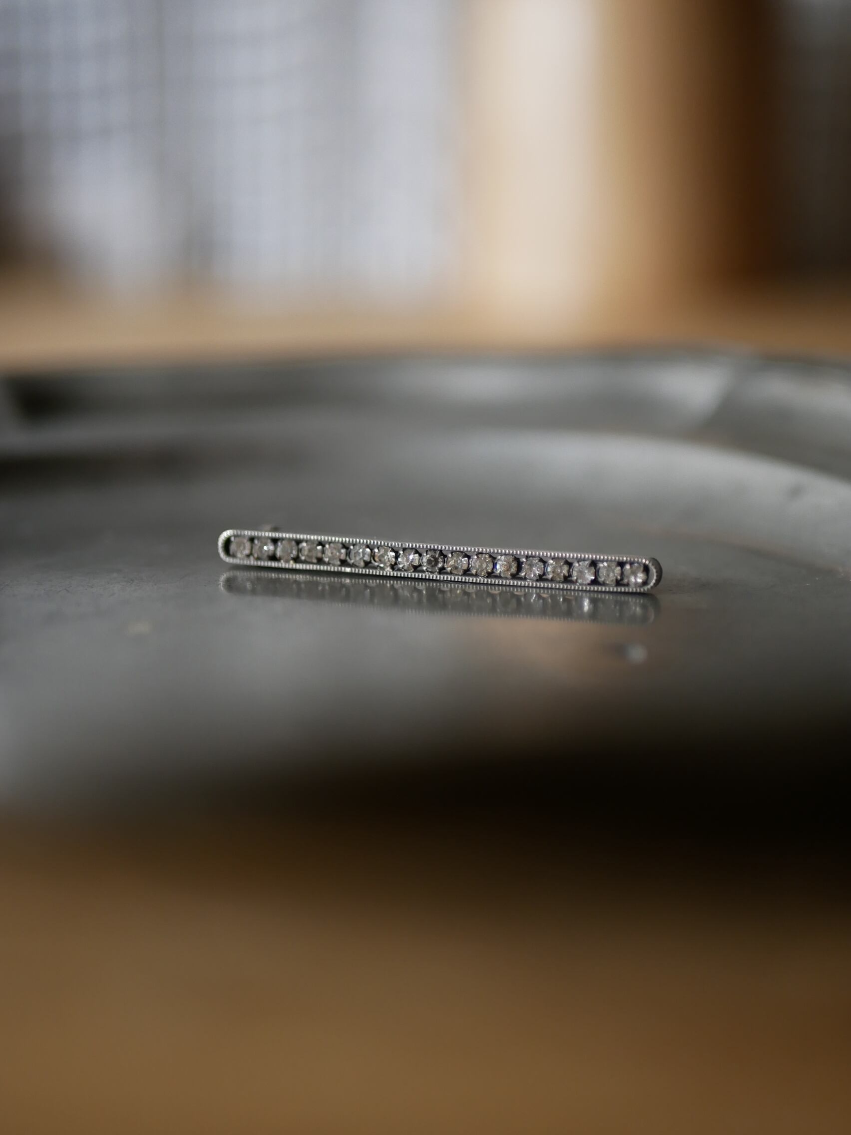 ラインストーンのシンプルブローチ フランスアンティーク ブロカント