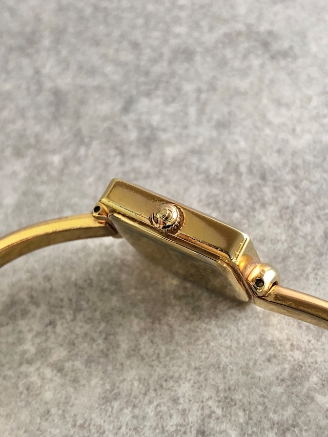 GUCCI グッチ 腕時計 ゴールド スクエア ステンレススチール 1900L バングル vintage ヴィンテージ オールド dsanww