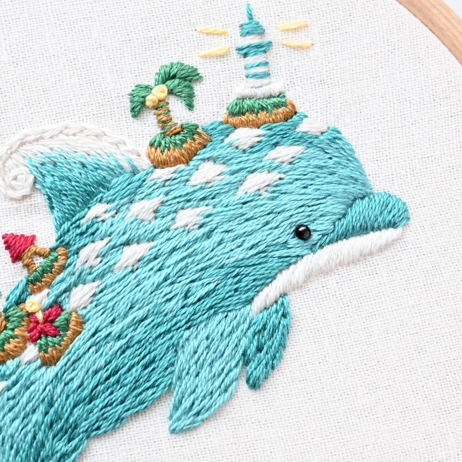 刺繍キット「南の島イルカ」《空想街雑貨店》 | 空想街雑貨店