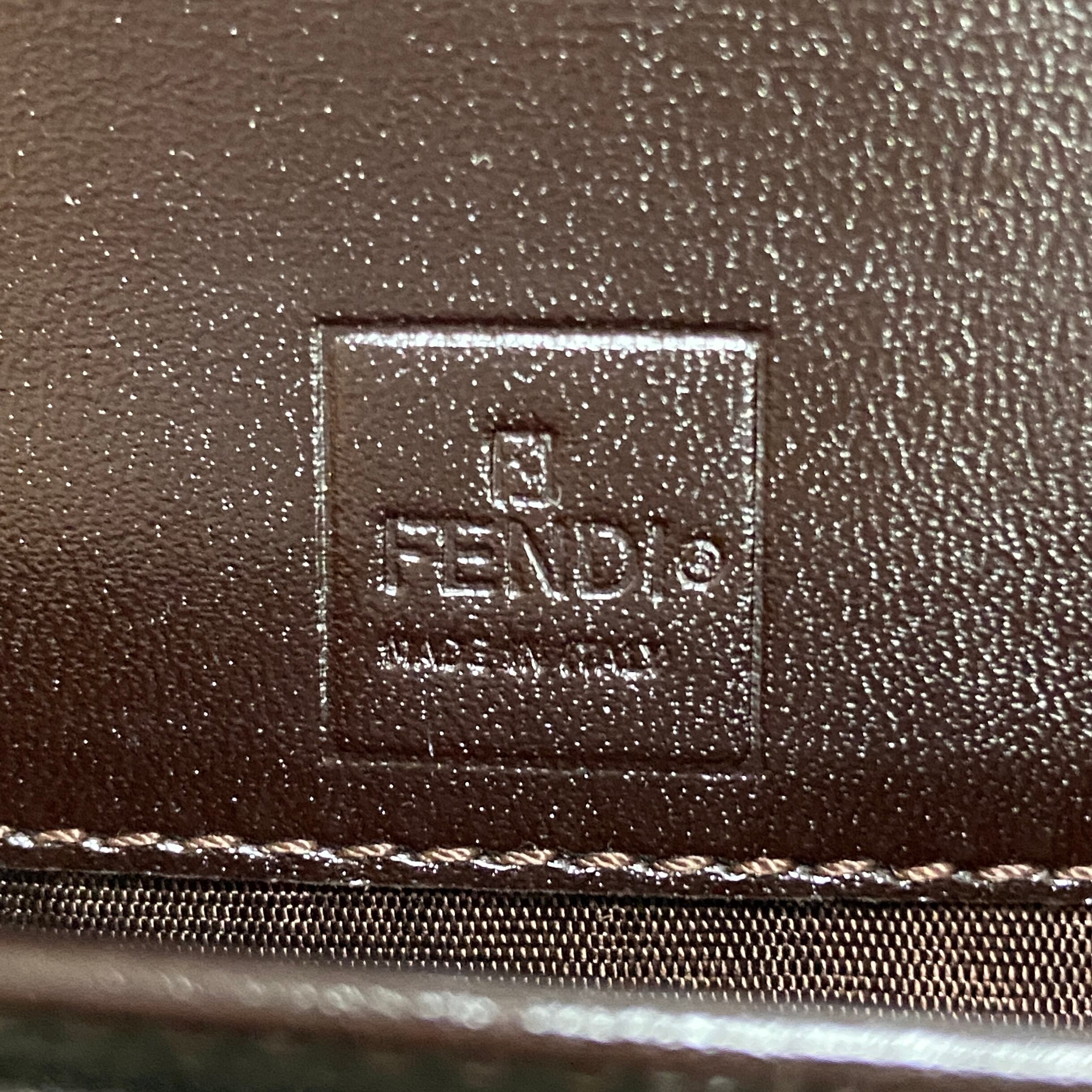 FENDI フェンディ ズッカ柄 二つ折り財布 ブラウン 7469-202206 | rean