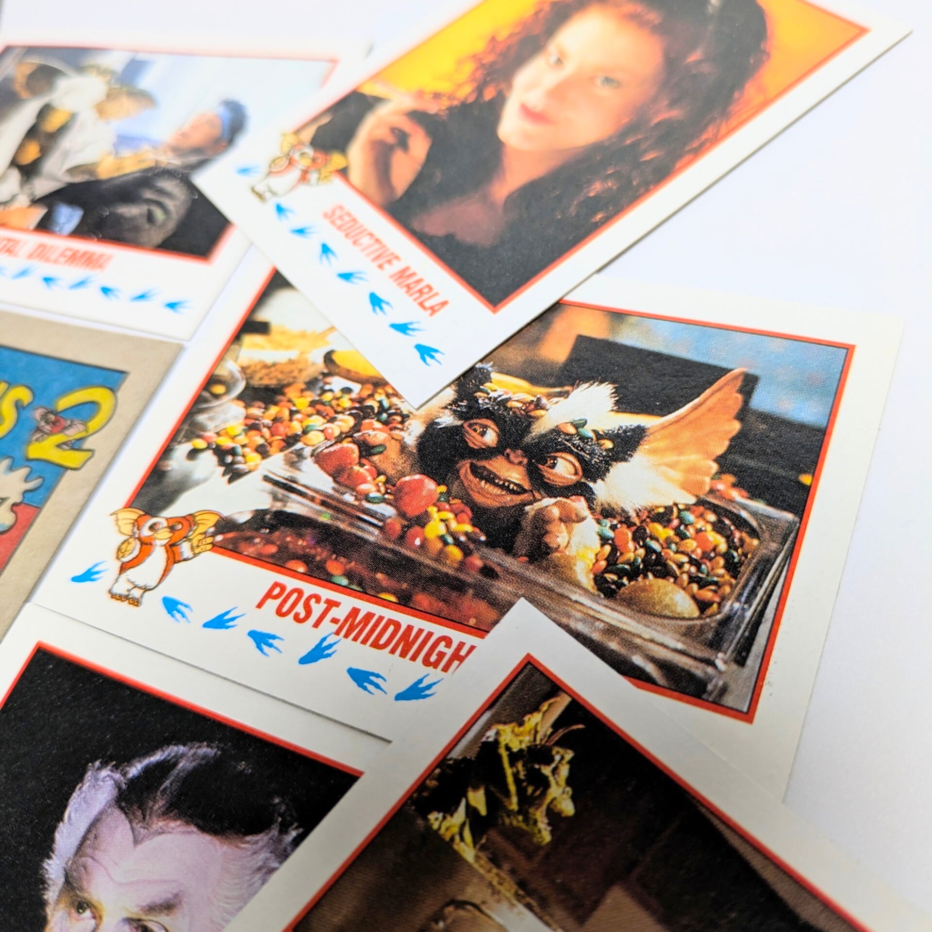 ☆送料無料！☆VINTAGE 1990 Topps【 グレムリン 2（Gremlins 2）Movie Cards 】VINTAGE トレーディングカード単品 （1個=9CARDS＋1STICKERS入）〚アメリカン雑貨 アメトイ〛