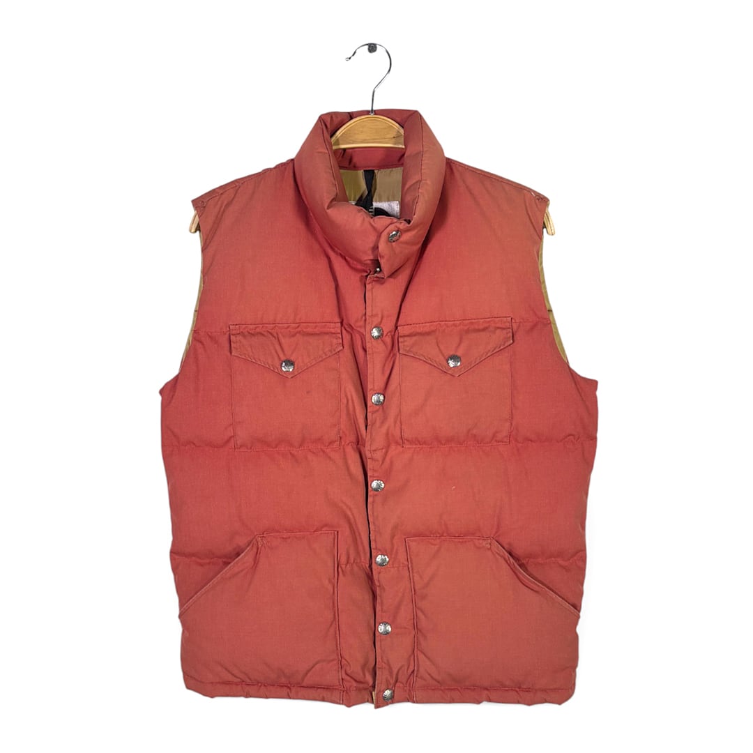 80s ノースフェイス USA製 茶タグ ヴィンテージ ダウンベスト 4ポケット レンガ色 THE NORTH FACE サイズS相当 古着 DD0508