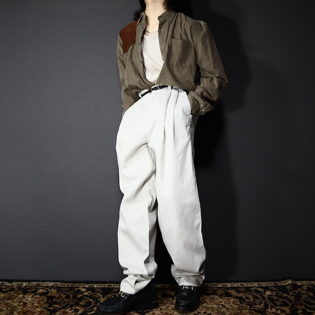 "KafuCa original set" shoulder patch corduroy shirt & "TOMMY HILFIGER" ivory tuck pants