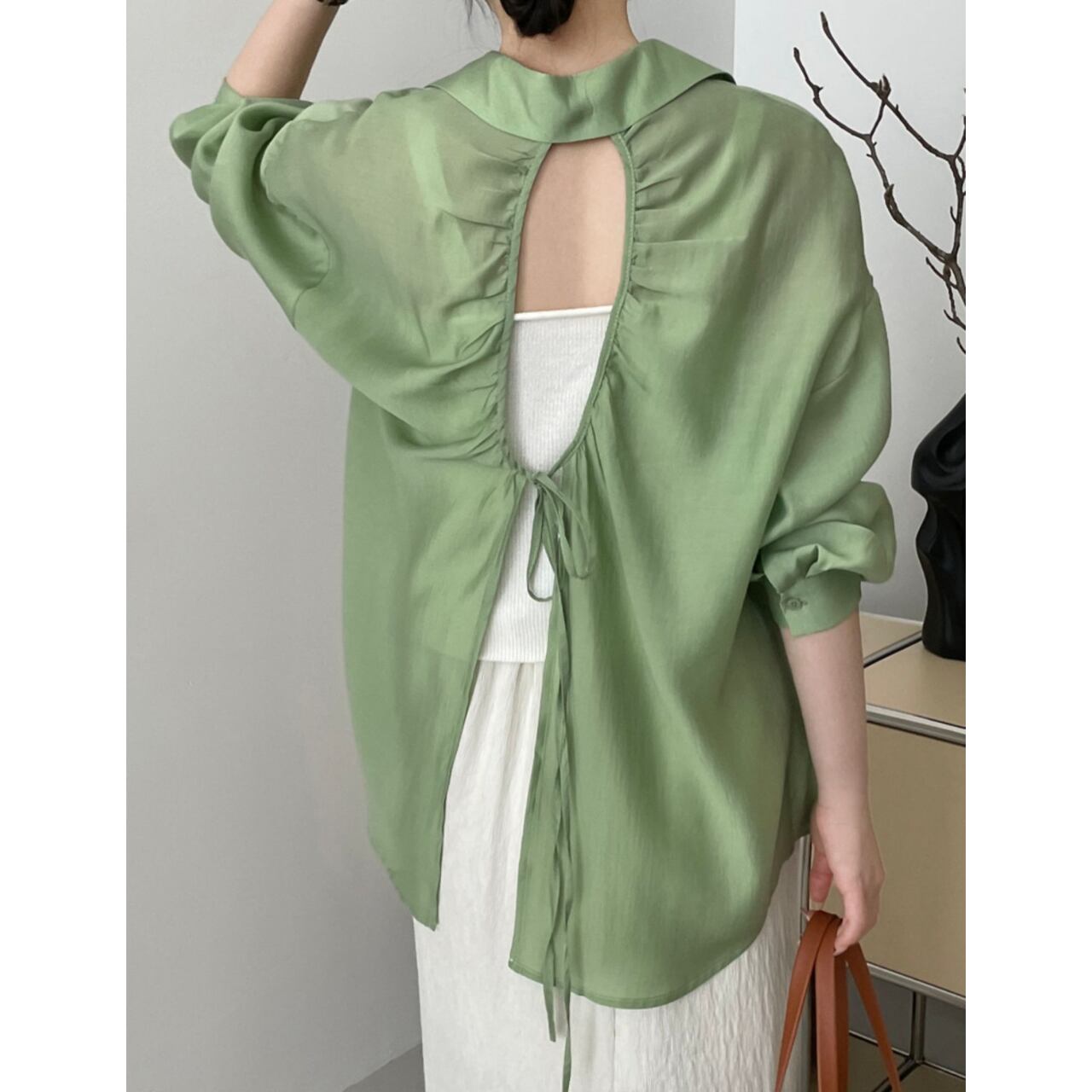 バックオープンリボンタイシアーシャツ　a0455