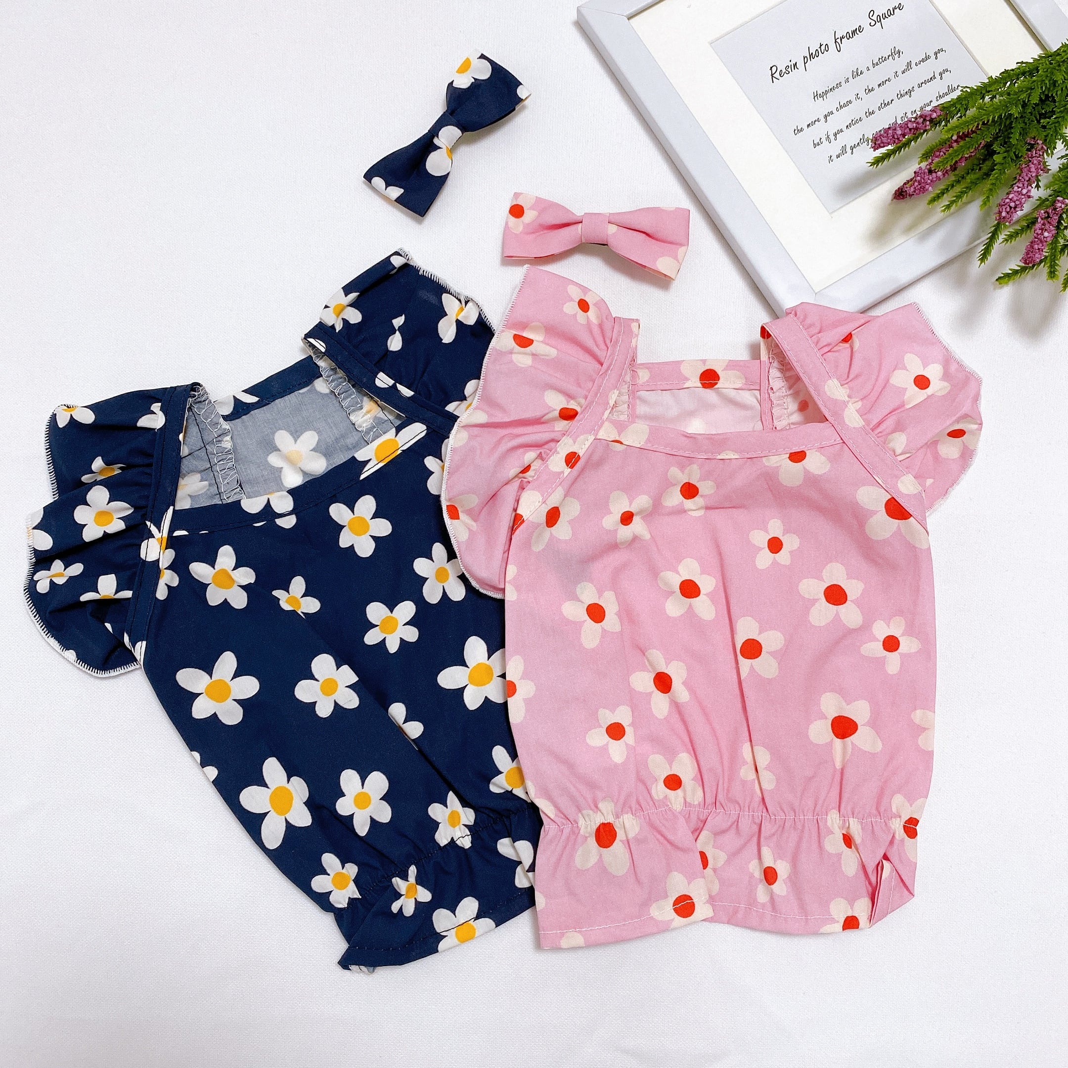 【SALE】 daisy big frill top S ~ XL 2color  /  犬服 新作 夏 フリル ブラウス 小型犬 中型犬 可愛い 犬の服 ドッグウェア 袖なし ヘアピン top136