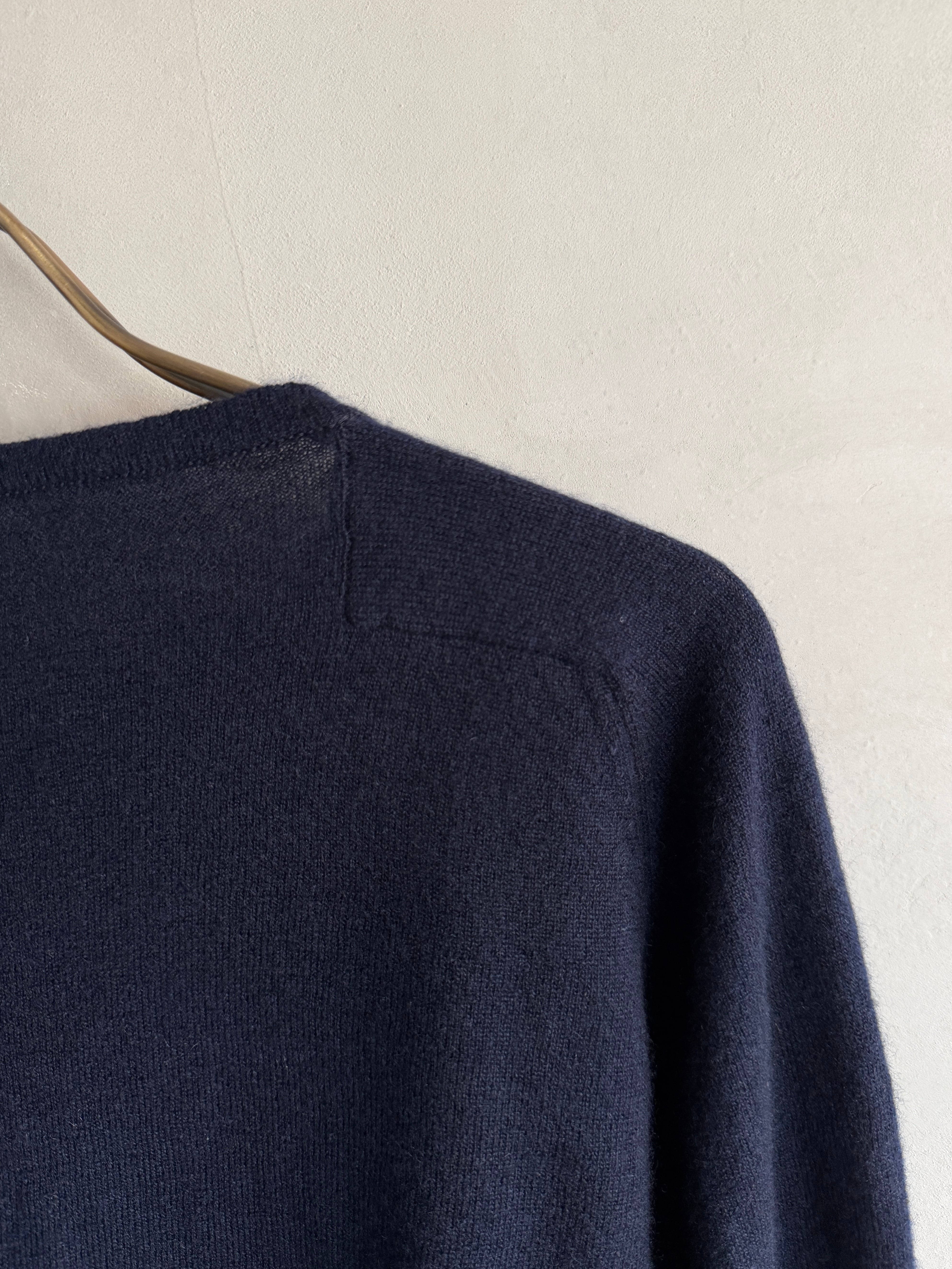 eleven 2nd｜カシミア100%セーター ｜Dk.Navy | 岡の oka no