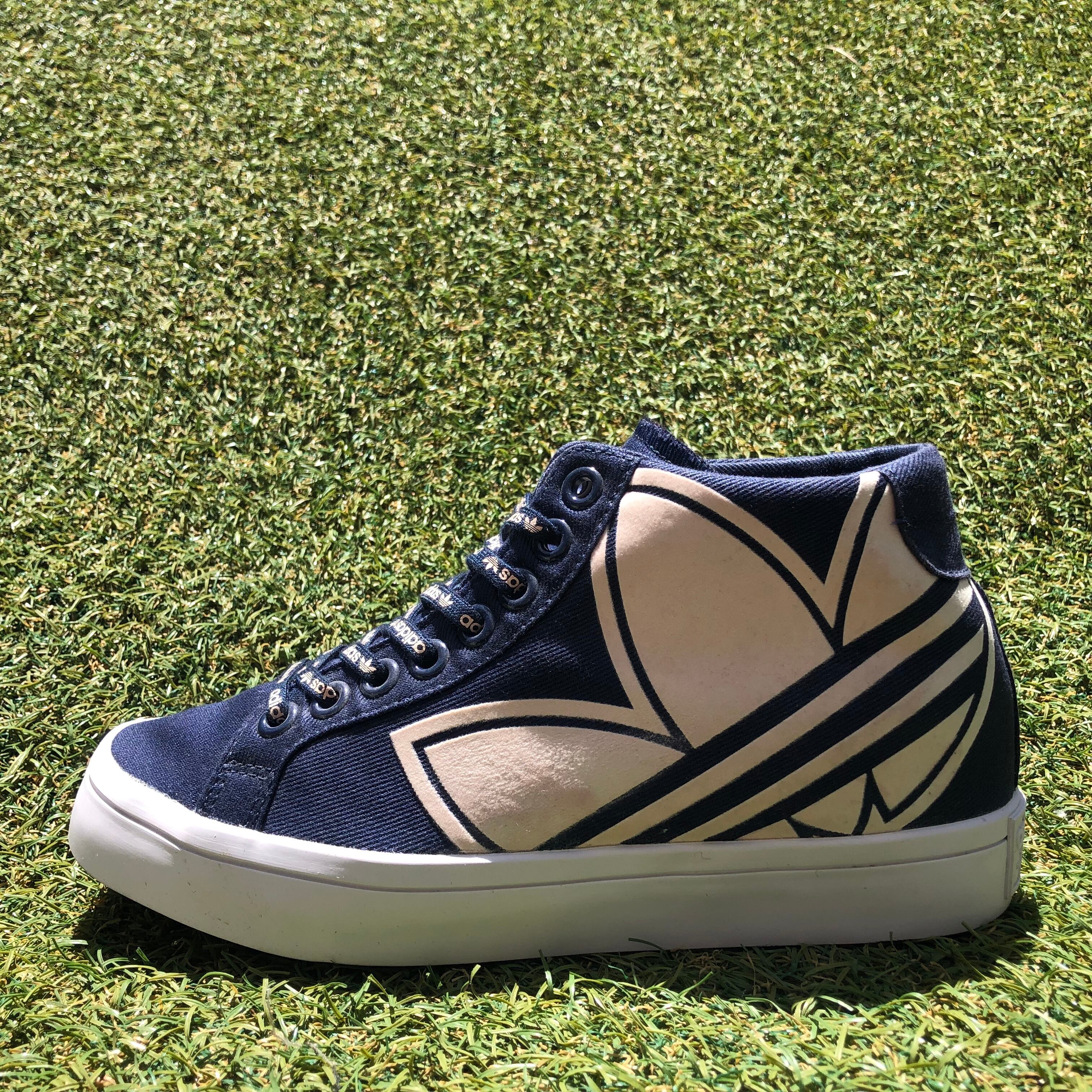 adidas COURTVANTAGE HEEL TREFOIL アディダス コートヴィンテージ トレフォイル HB202