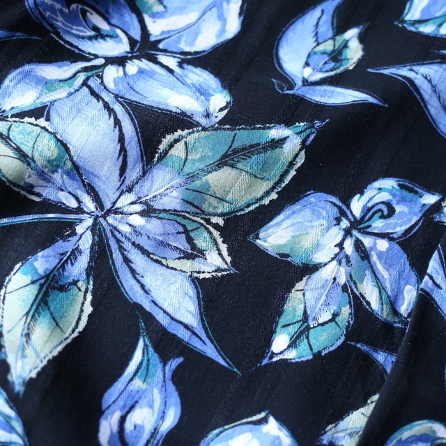 beautiful blue flower full pattern loose silhouette h/s shirt