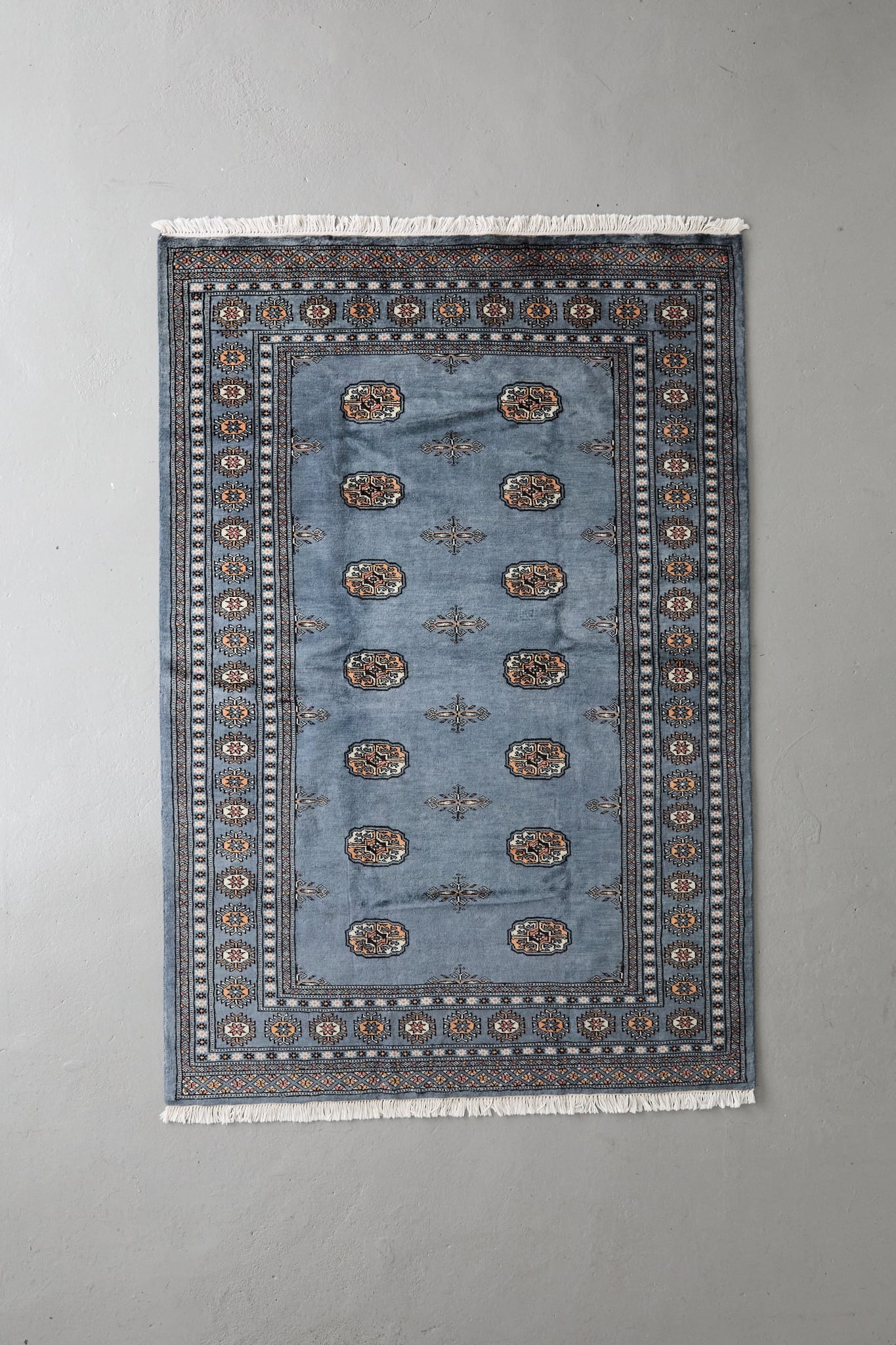 No.350 新品 トライバルラグ パキスタン絨毯 ブハラ ラホール産(209×136)ブルー ブラック オレンジ ホワイト