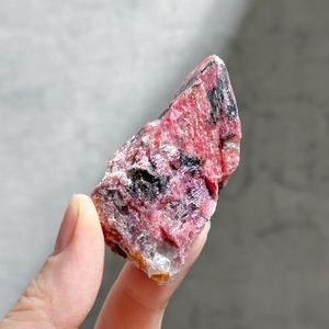 ロードナイト 原石32◇Rhodonite◇パワーストーン・天然石