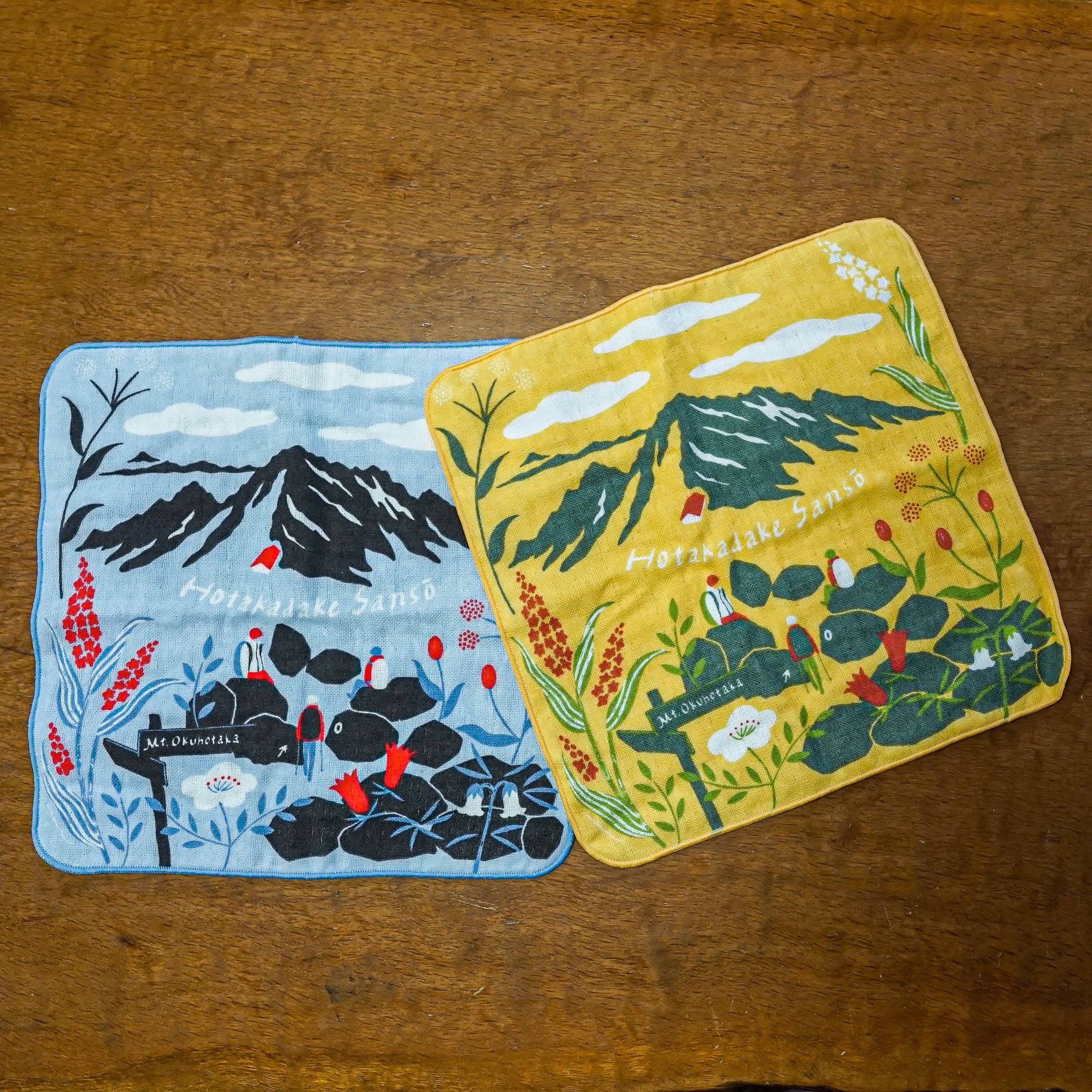 ハンカチ ブーツを履いたにわとり 3重ガーゼハンカチ - Atsuko Matano