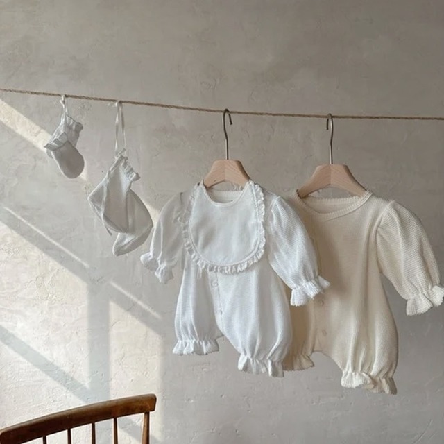 【BABY】ワッフルナチュラルロンパース