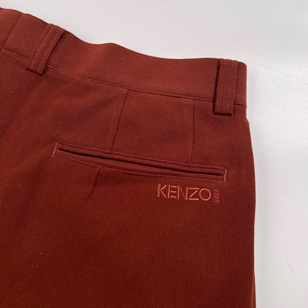 KENZO GOLF ケンゾー ゴルフ ロゴ入り ツータック スラックスパンツ サイズ 91 /メンズ/テラコッタ系