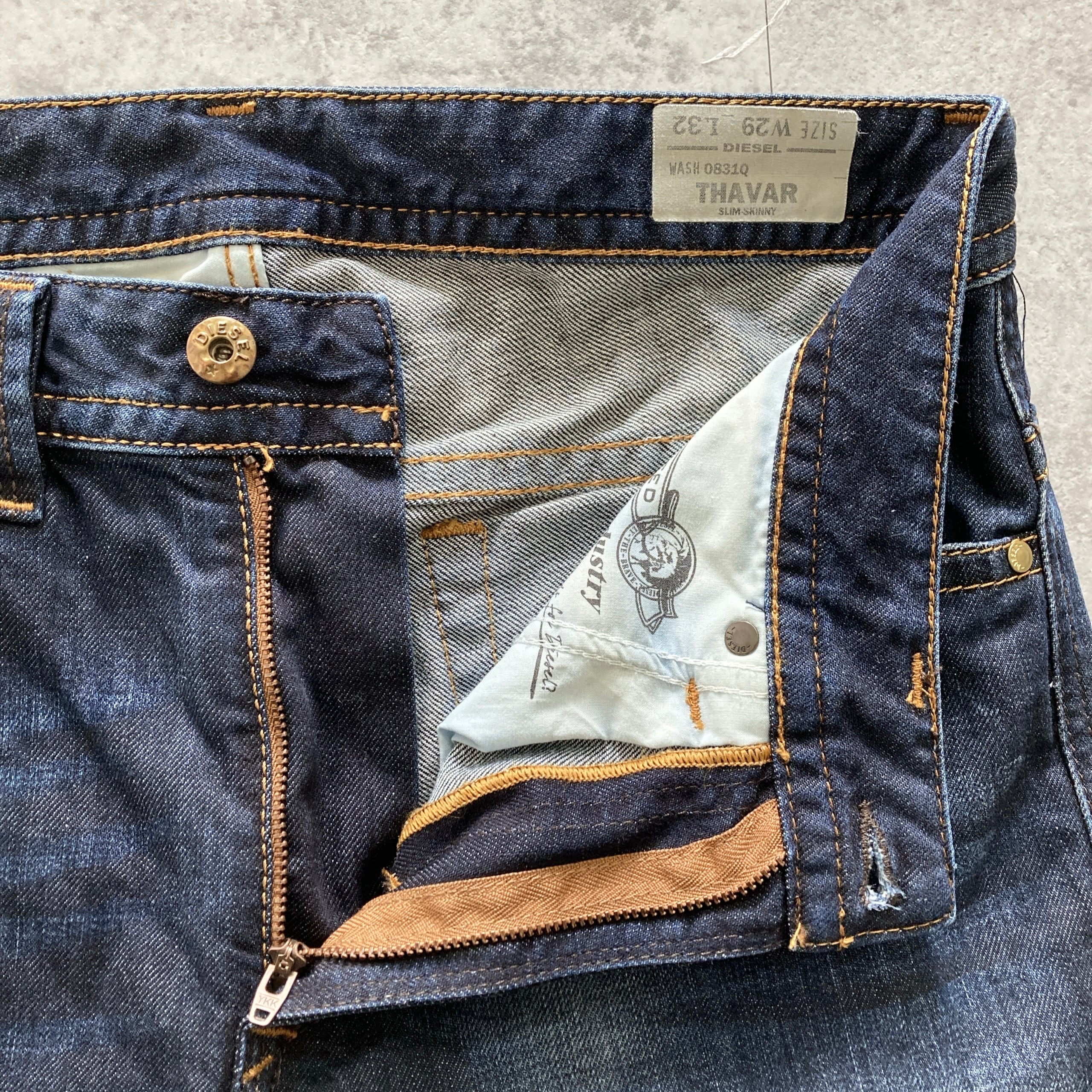 W29 L32】DIESEL ディーゼル レザーパッチ ジッパーフライ 縦落ち ヒゲ