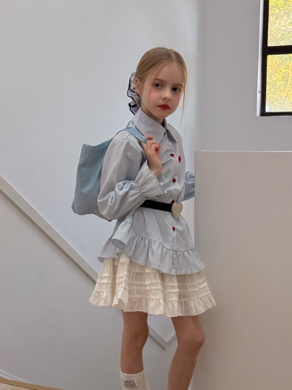 ベルト付きハート刺繍シャツ