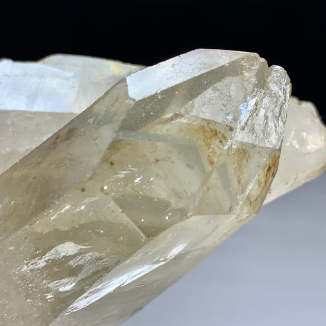 希少なホワイトファントム・無研磨マニカラン水晶