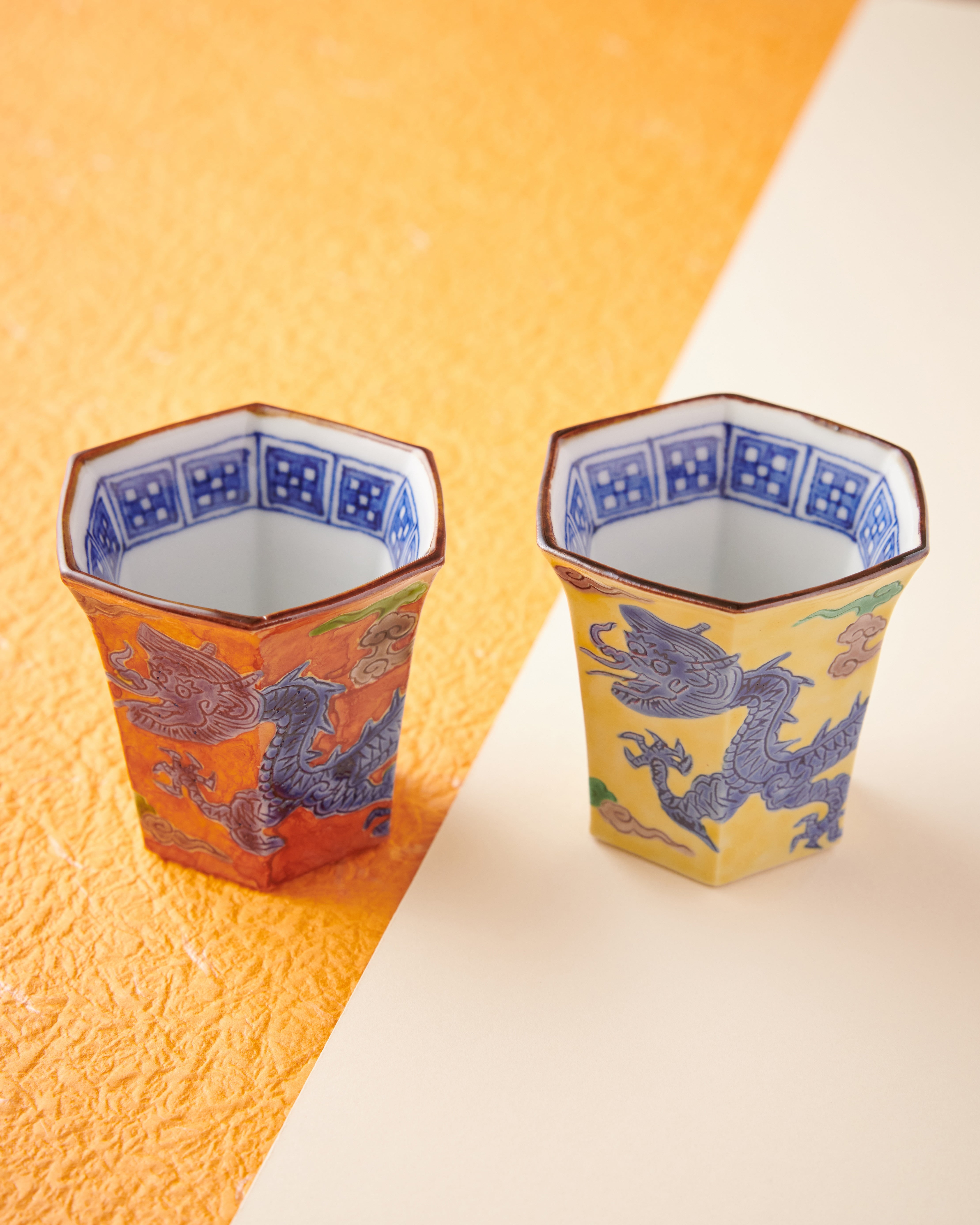 硝子 金彩の酒杯 桐箱付き 仕掛ける