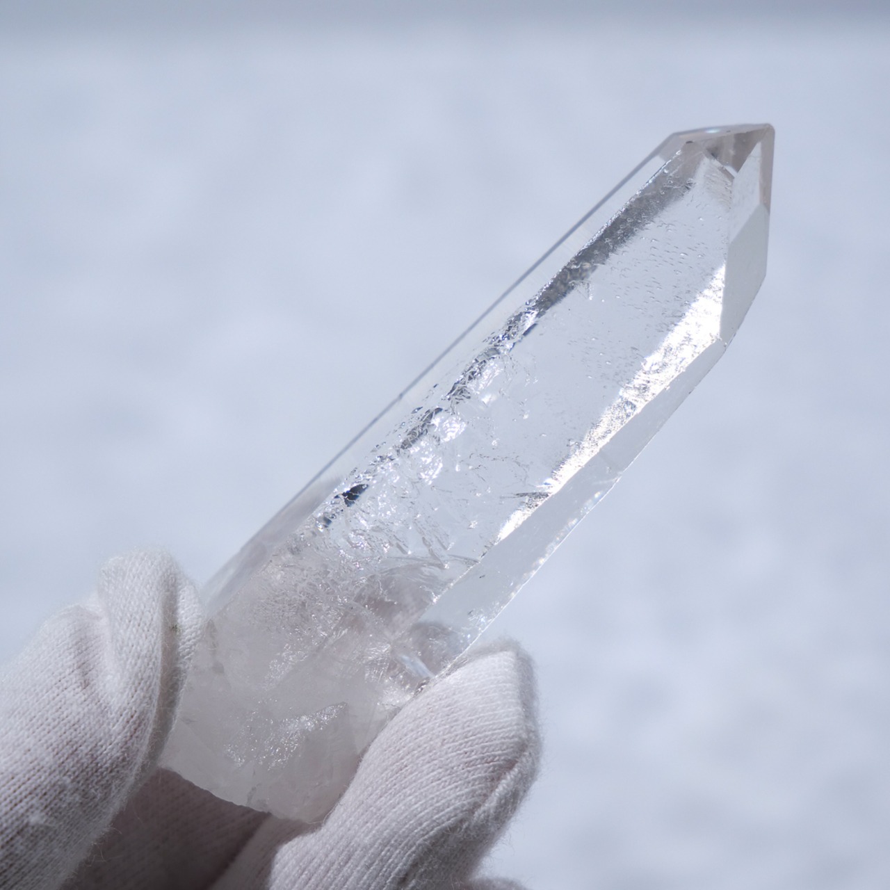 ゼッカデソーザ産 水晶 クリアクォーツ / 原石 標本【B】