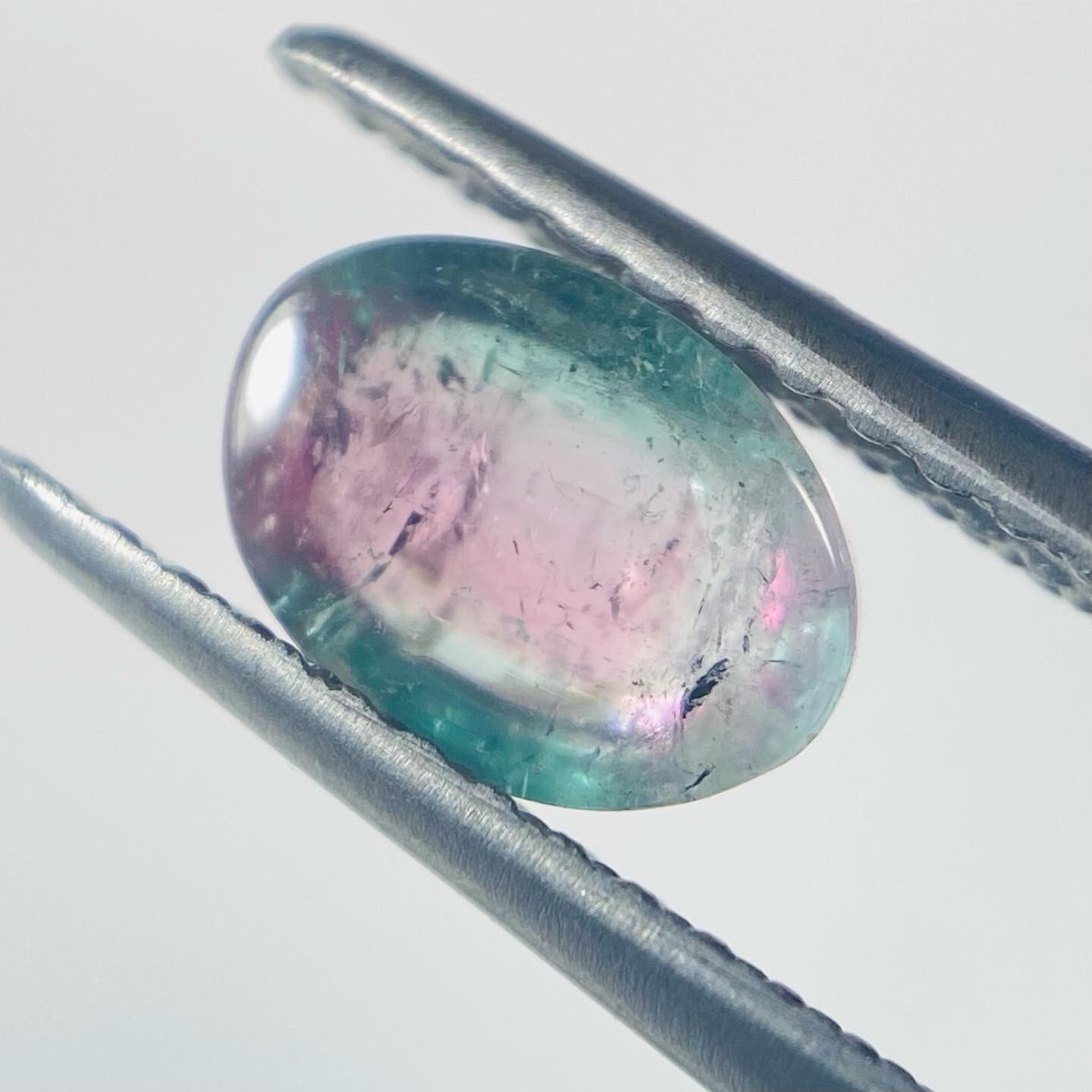 桜空　トルマリンカボション