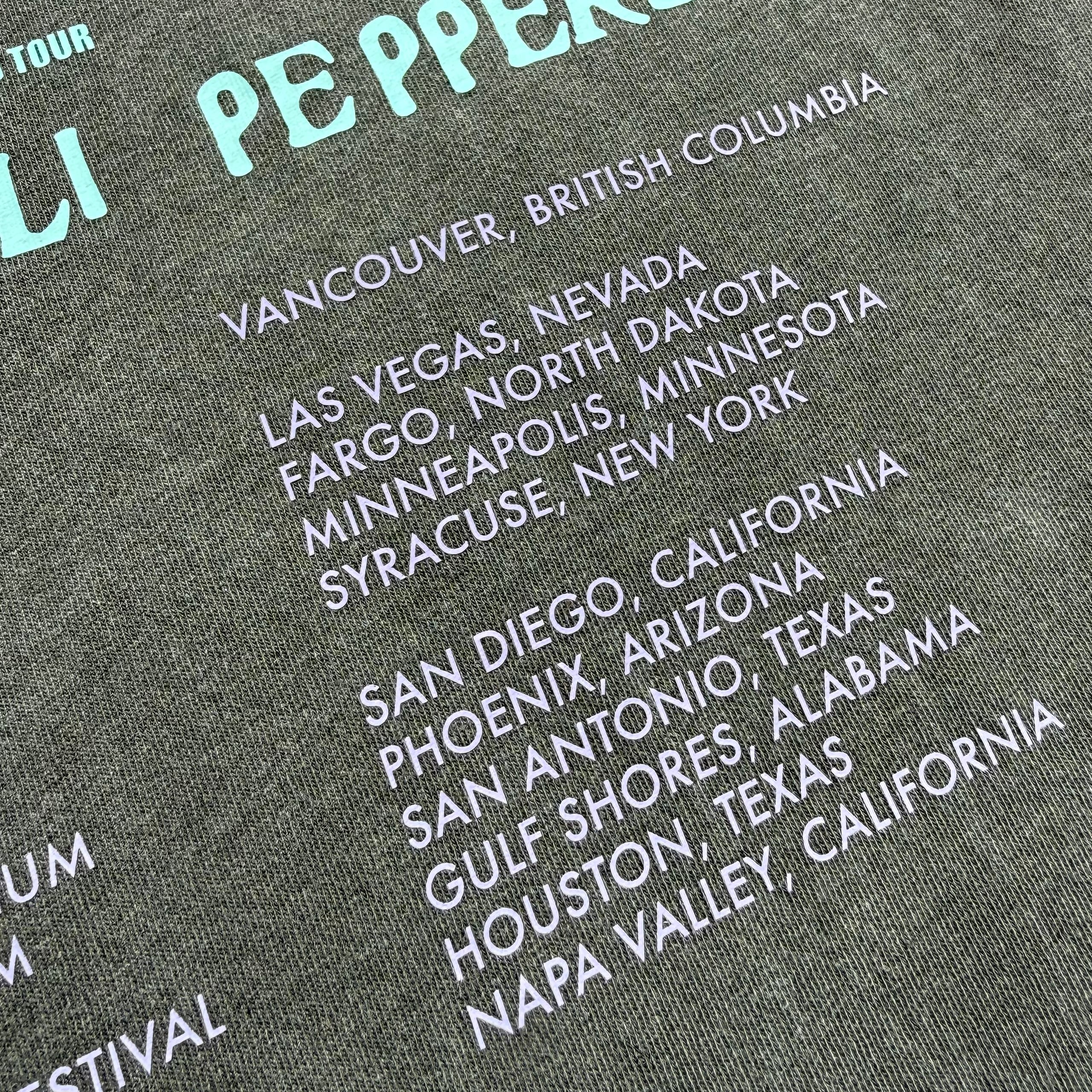 USED “RED HOT CHILI PEPPERS” 2022-2023 WORLD TOUR T-Shirt L