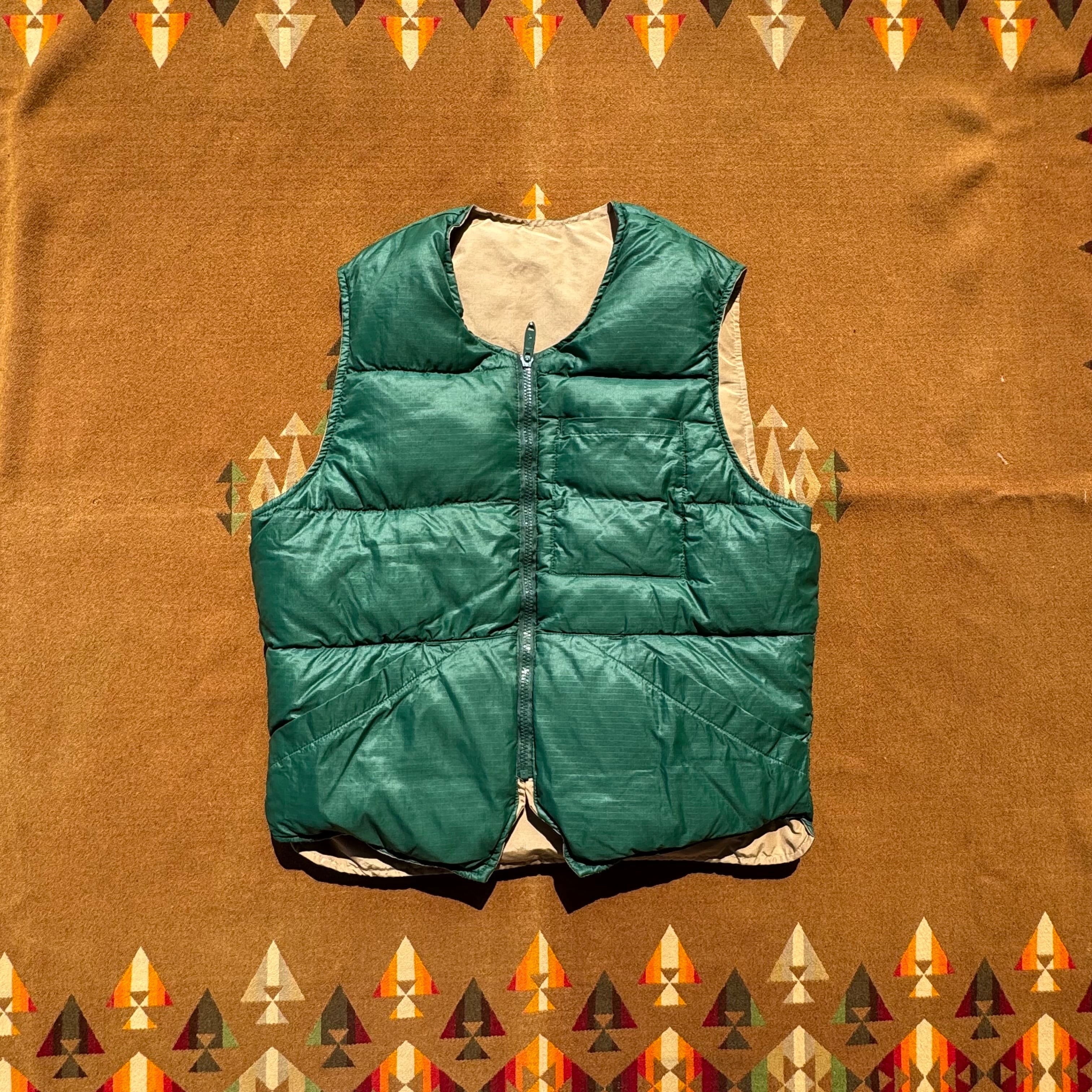 Circa 1980s Vintage "Eddie Bauer"60/40 Reversible Down Vest/M