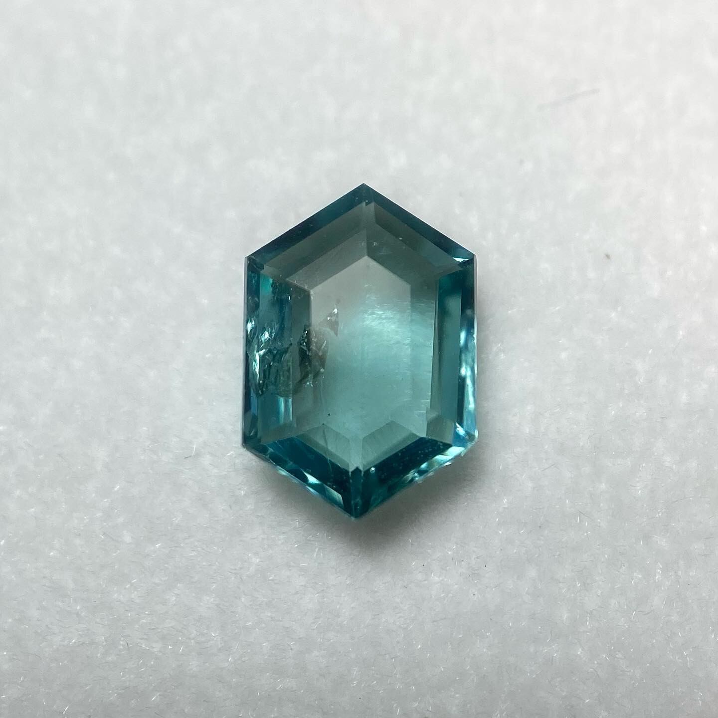 ちょっと潜った海の色 ラグーンカラートルマリン4