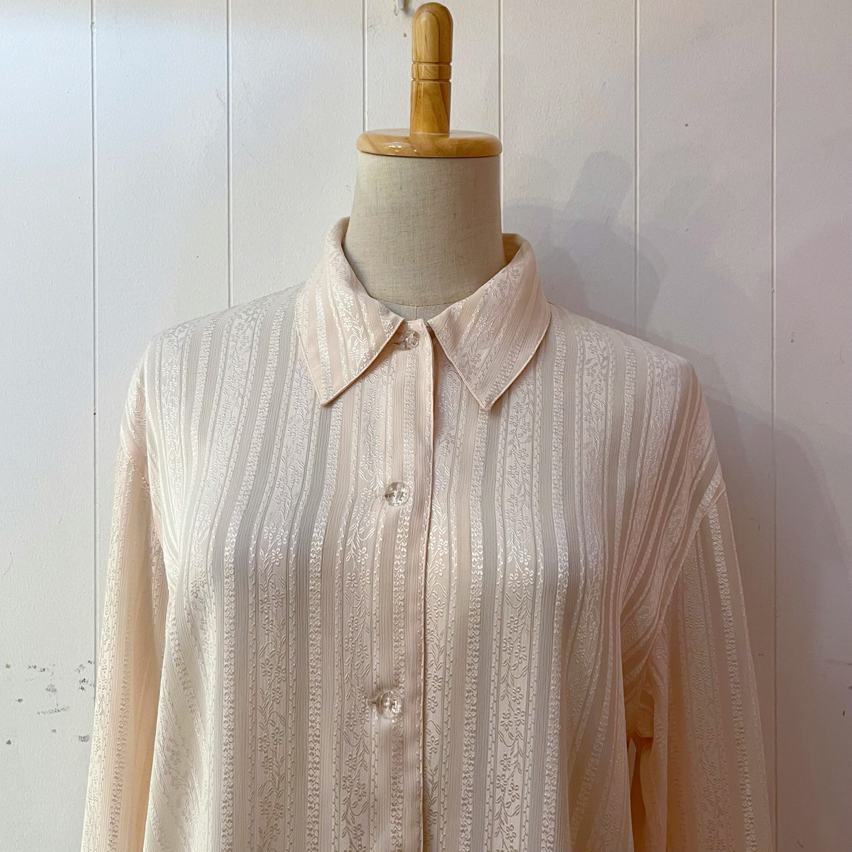 clear button cream stripe blouse