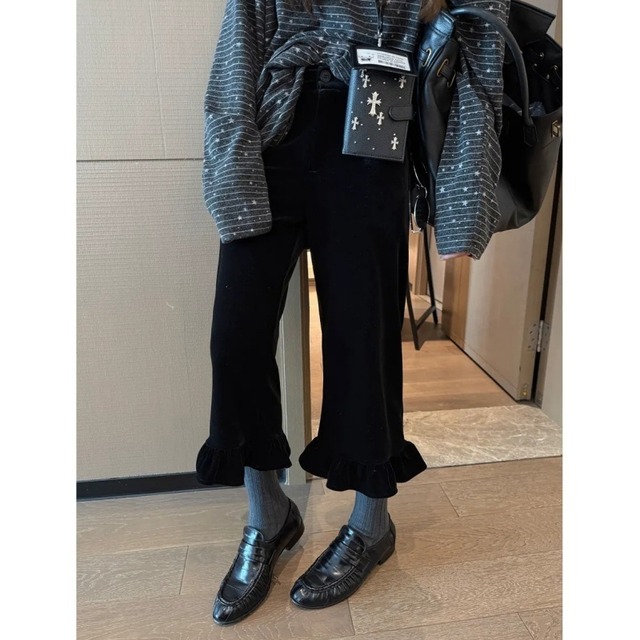 Velvet frill hem cropped pants　B723