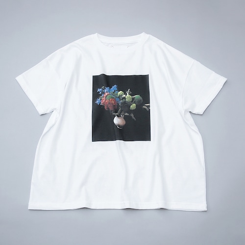 Flower T    womens bigF  /  White