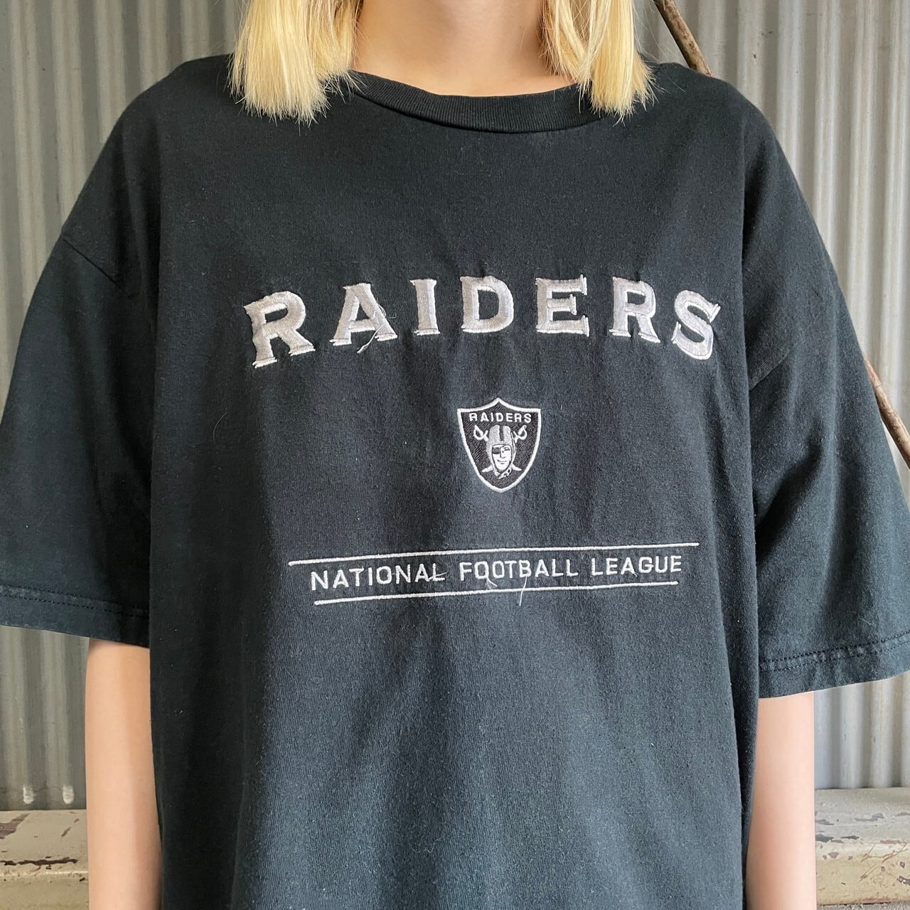 NFL オークランド・レイダース チームロゴ 刺繍 Tシャツ メンズL 古着 