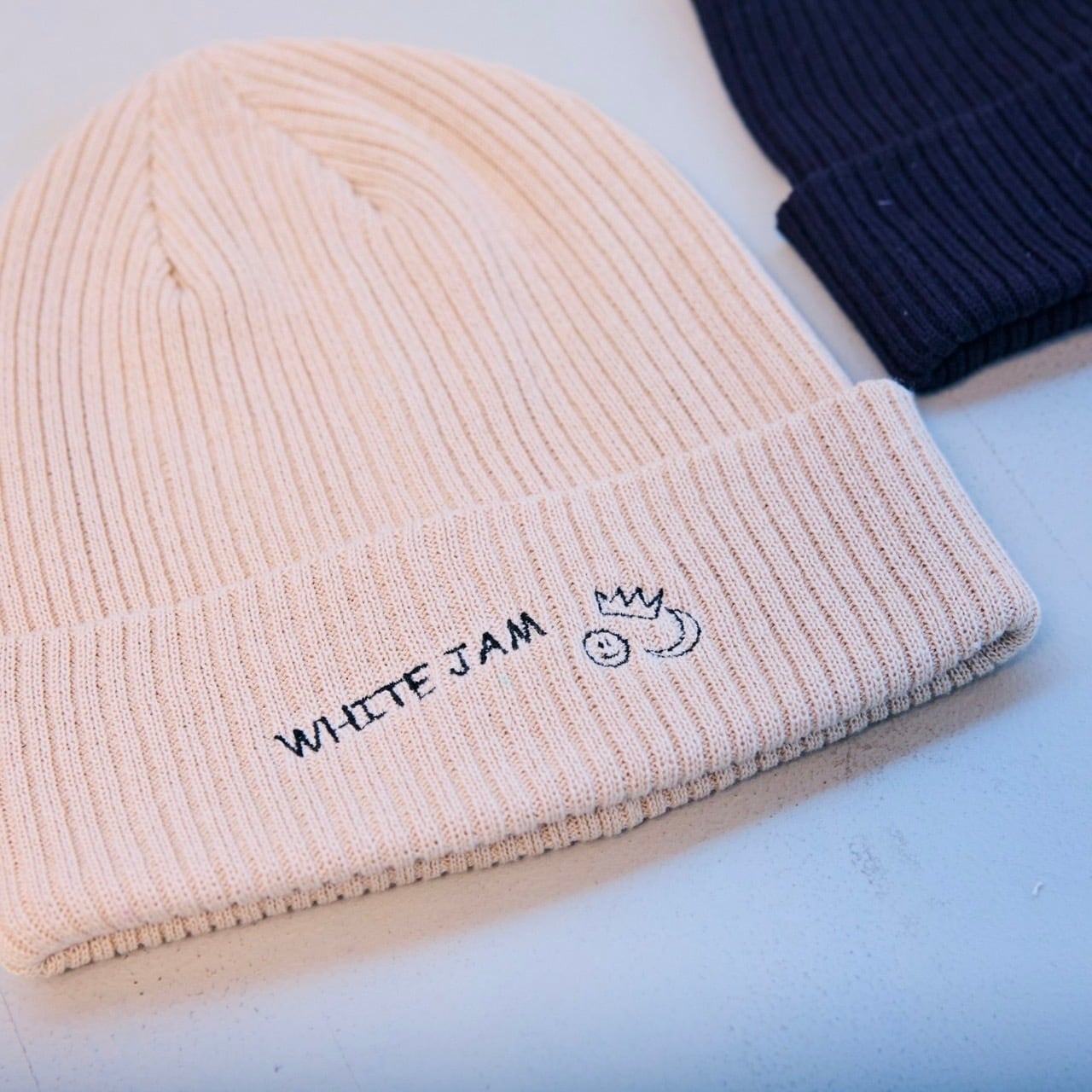 WHITE JAM SHOP