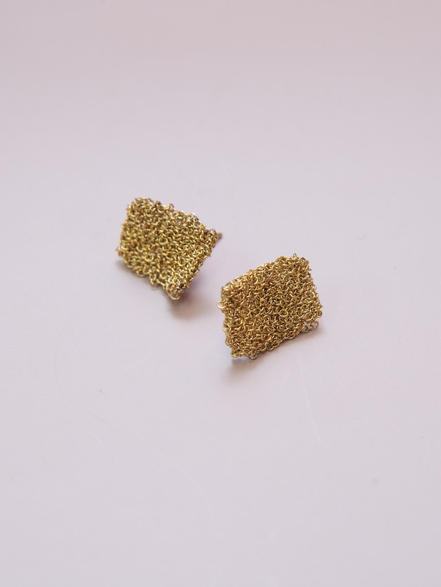 【delphine lamarque】TINY INDIAN GOLD EARRIGNS