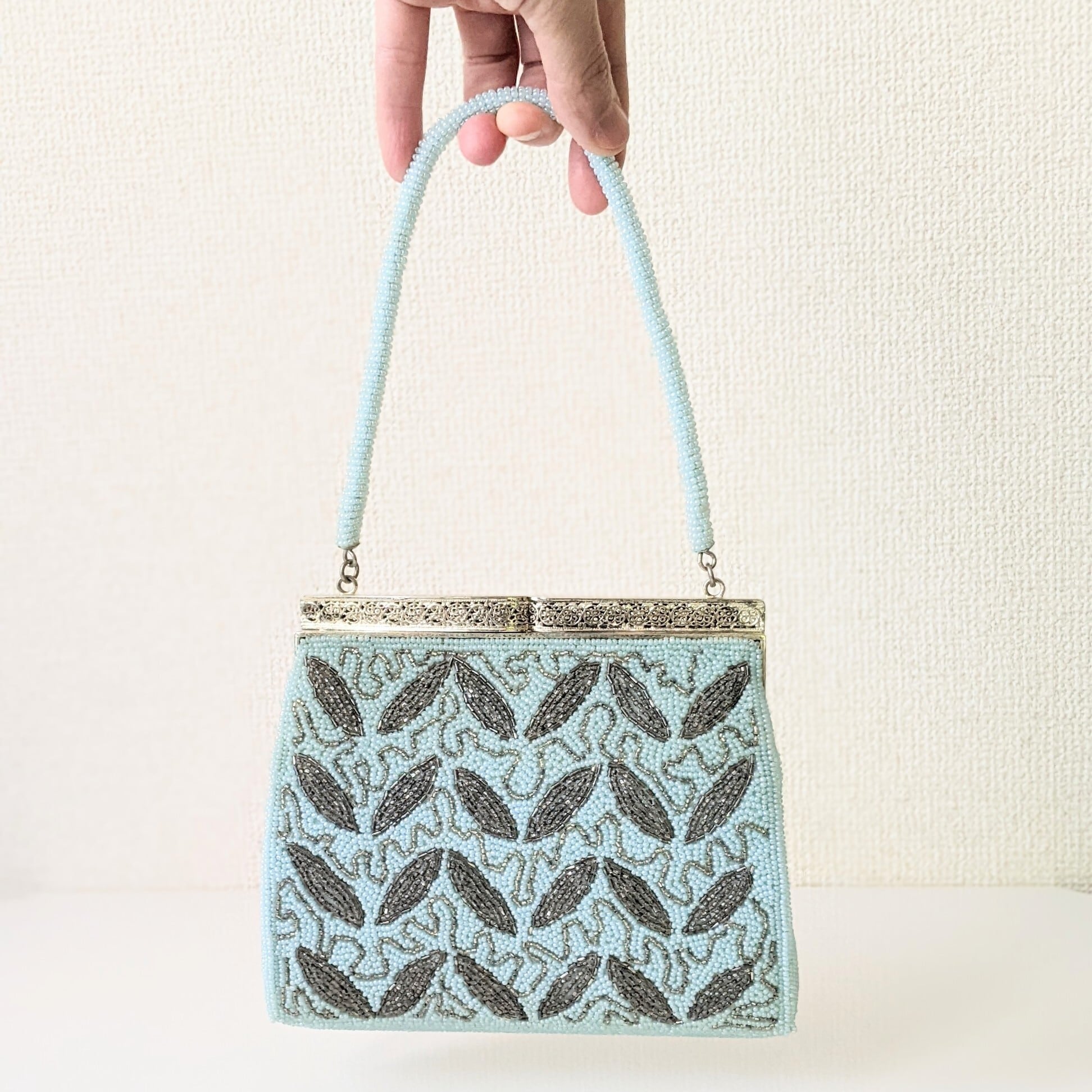 vintage】ビーズ刺繍バッグ パーティーバッグ ペパーミント vintage】ビーズ刺繍バッグ パーティーバッグ ペパーミント